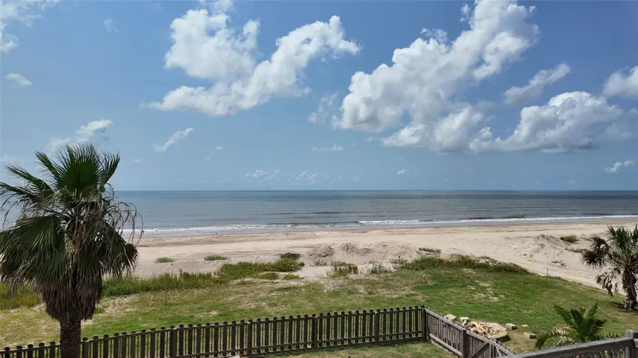 2256 Highway 87, Gilchrist, TX 77617 - #2