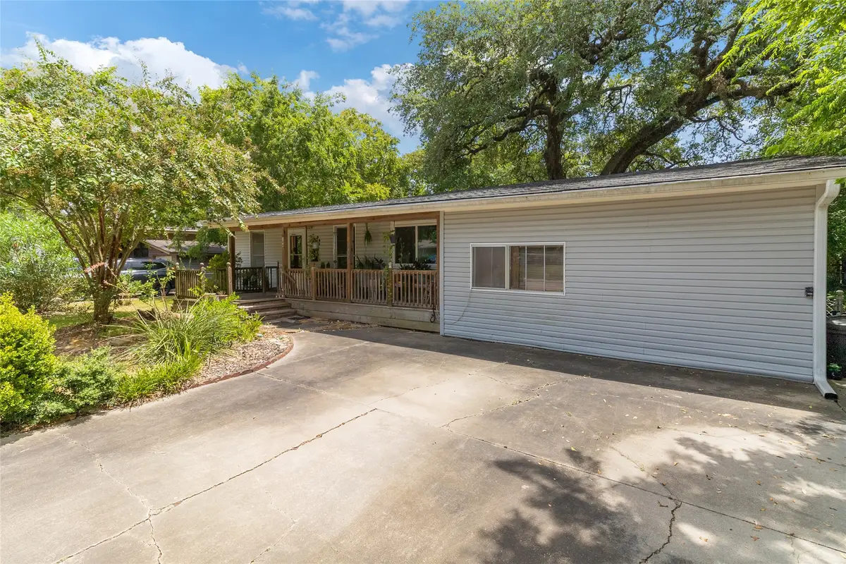 104 Camellia Street, Lake Jackson, TX 77566 - #1