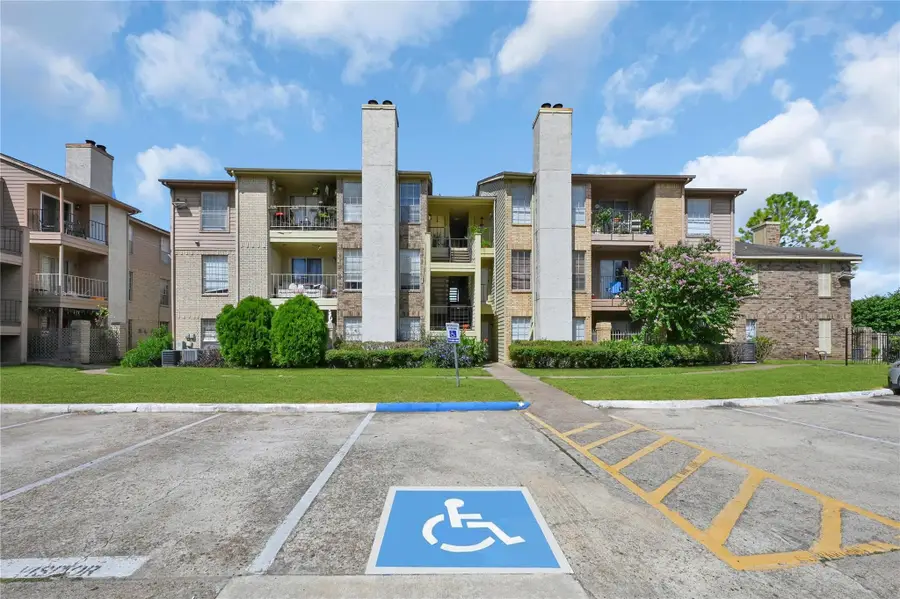 10101 S Gessner Road #910, Houston, TX 77071 - #2