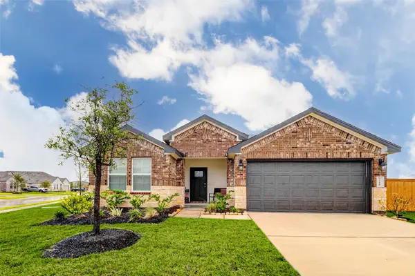 7715 Montana Ruby Drive, Iowa Colony, TX 77583
