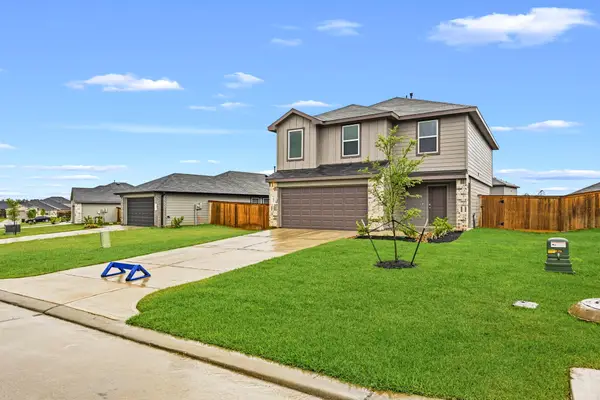 40827 Hawthorne Glades Street, Magnolia, TX 77354
