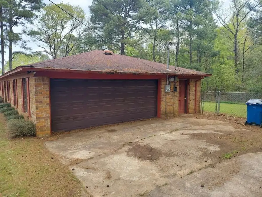 2704 Park Drive, Marshall, TX 75670 - Image #2