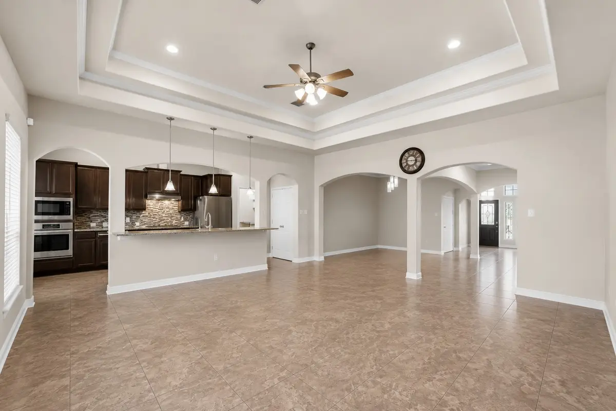 4329 S Meridian Greens Drive, Dickinson, TX 77539 - #1
