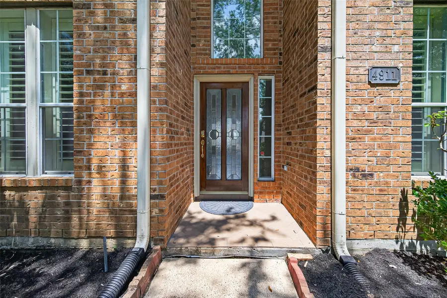 4911 Chappel Hill Drive, Missouri City, TX 77459 - Image #3