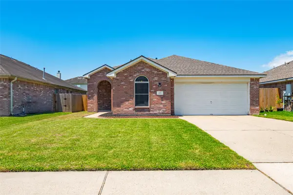 123 Sunset Falls Drive, La Marque, TX 77568
