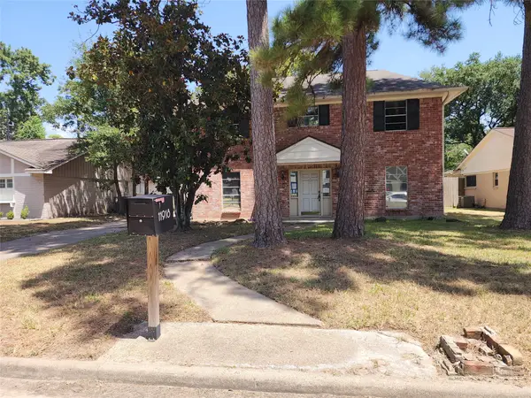 11918 Holly Stone Drive, Houston, TX 77070