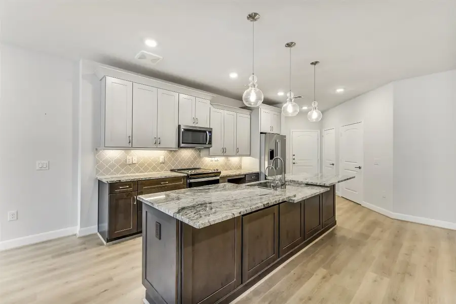 6804 Westview Drive #2106, Houston, TX 77055 - #3