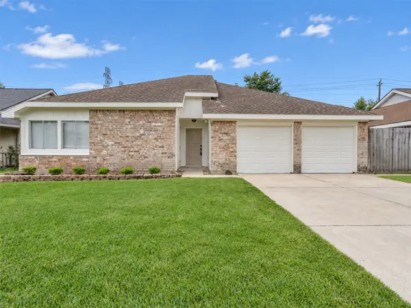 15814 Roxton Ridge Drive, Houston, TX 77598