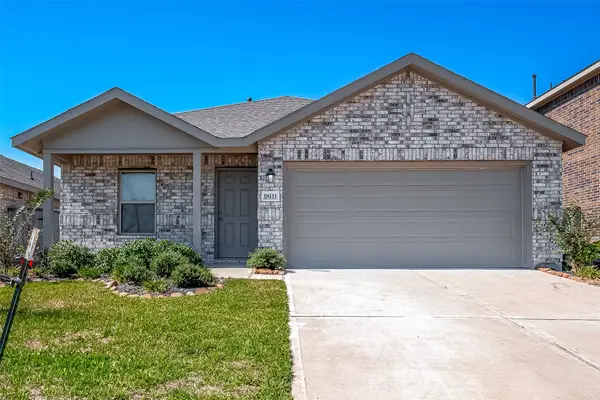 18111 Robin Creek Dr, Hockley, TX 77447