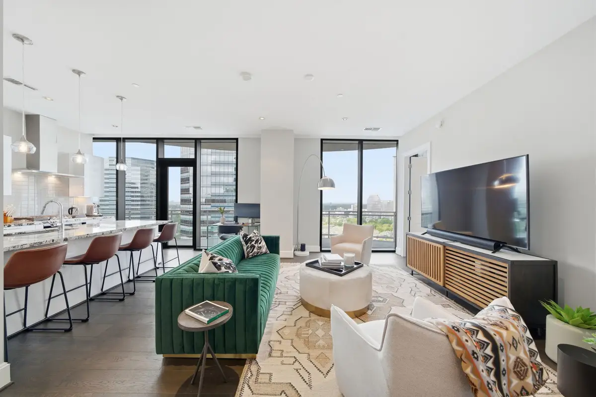 1409 Post Oak Boulevard #1903, Houston, TX 77056 - Image #1