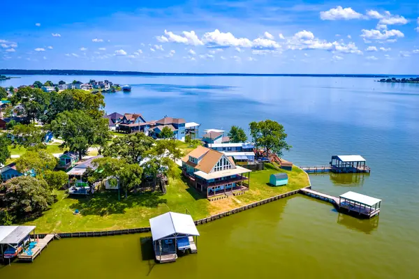 578 Dove Island, Livingston, TX 77351