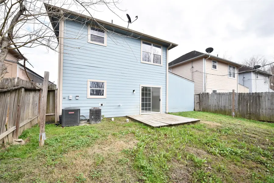 1675 Hugh Road #B, Houston, TX 77067 - Image #3