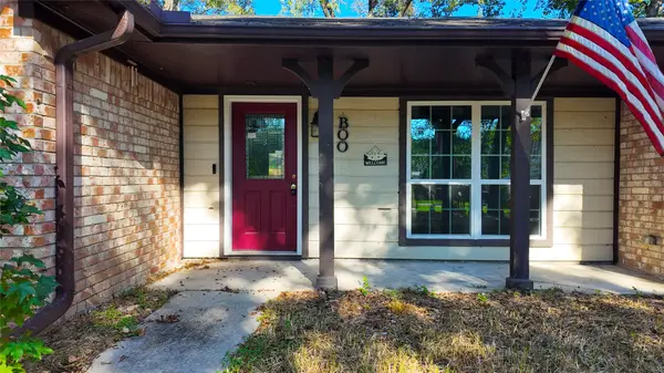 813 Glen Hollow Court, Conroe, TX 77385