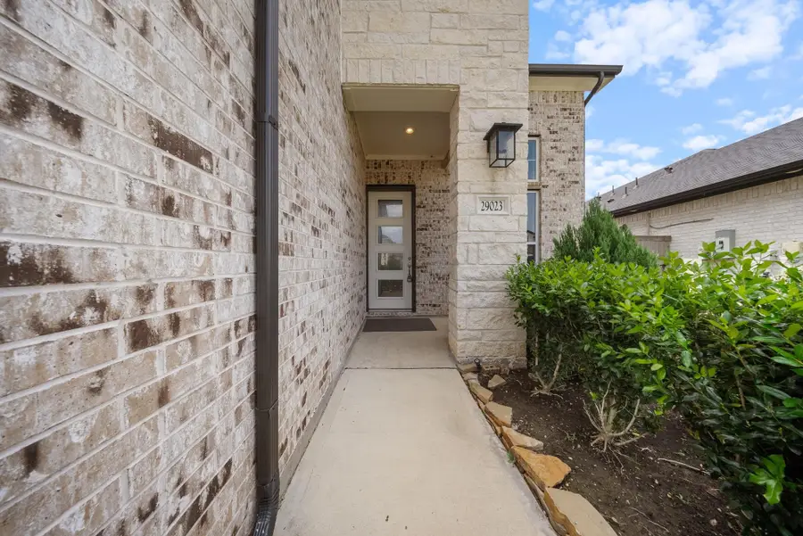 29023 Laurel Grove Lane, Fulshear, TX 77441 - Image #2