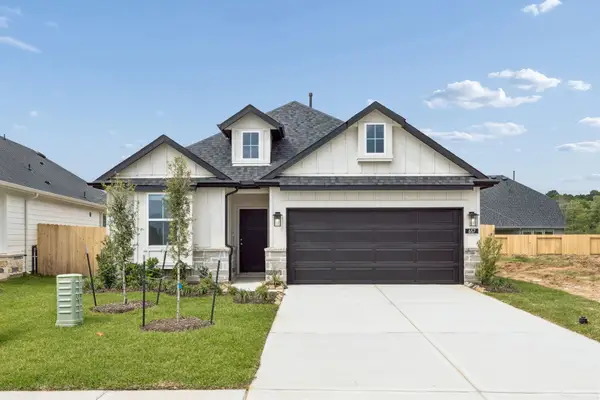 657 Amber Falls Drive, Montgomery, TX 77356