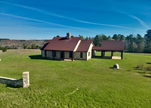 2806 Cr 2806, Alto, TX 75925