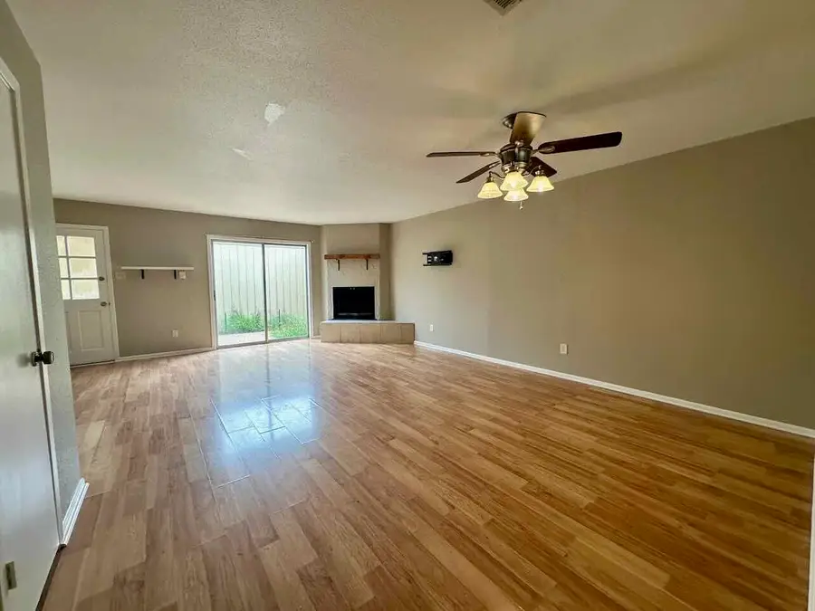 541 Longmeadow Street, Beaumont, TX 77707 - #3