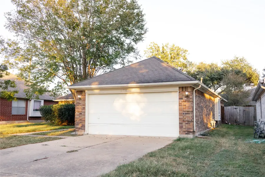 11210 Fall Breeze Drive, Houston, TX 77064 - Image #2