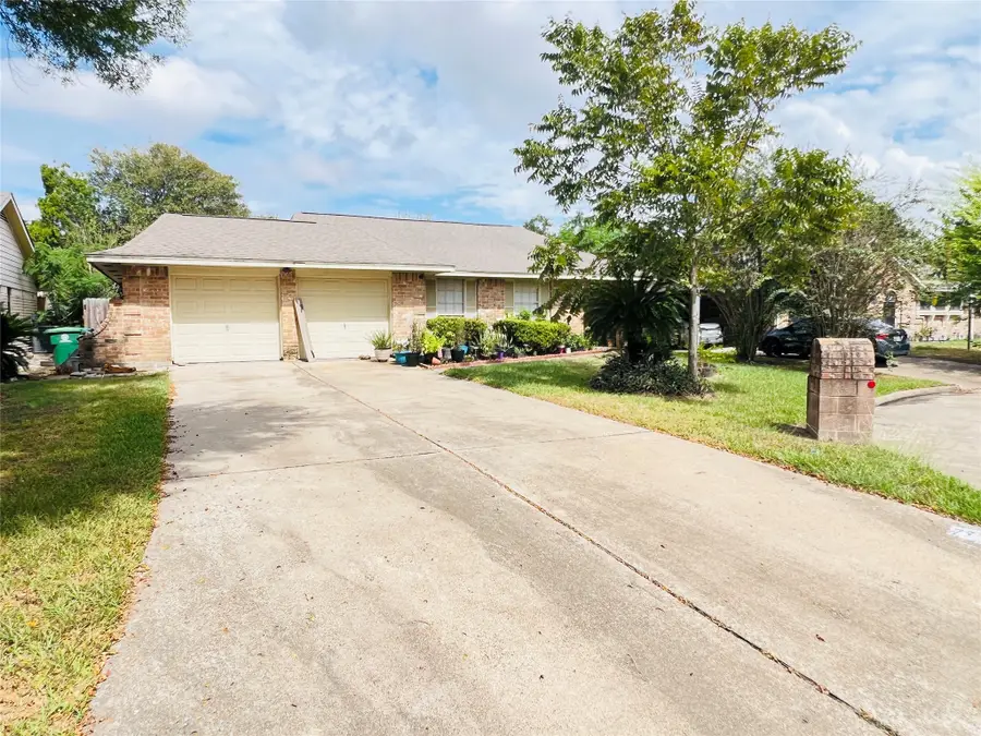 7706 Sawmill Trail, Houston, TX 77040 - #2