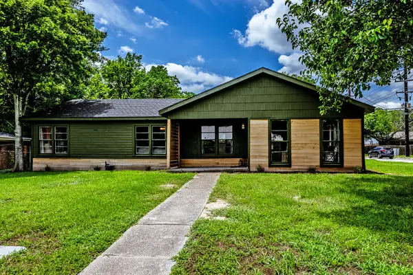 1604 Avenue P, Huntsville, TX 77340