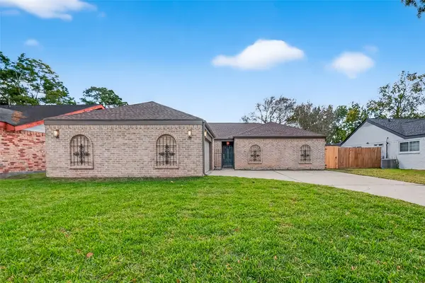 826 Halewood Drive, Houston, TX 77062