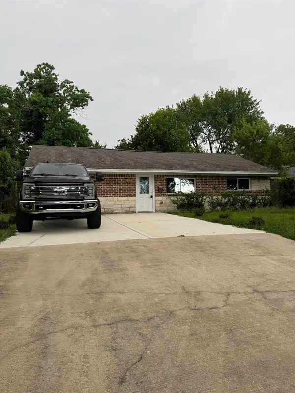 3031 Sunnydale Drive, Houston, TX 77051