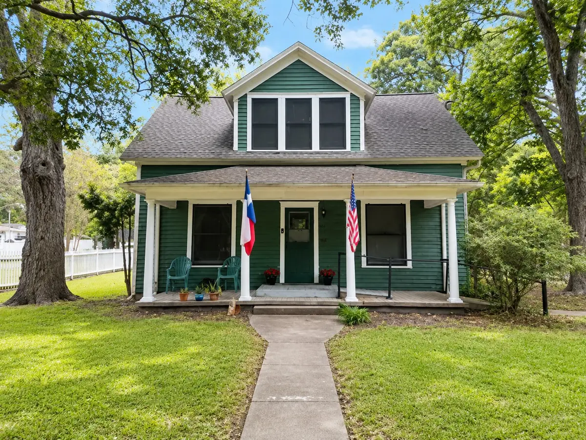 1012 W Adoue Street, Alvin, TX 77511 - #1