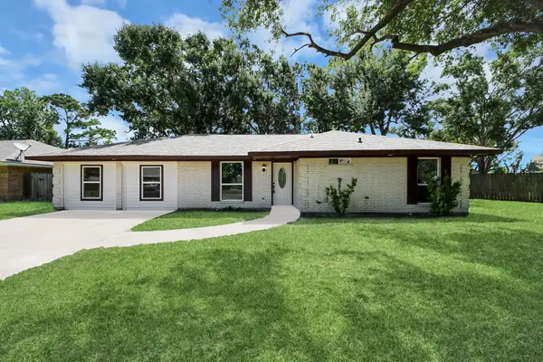 4703 Quail Hollow Drive, Baytown, TX 77521
