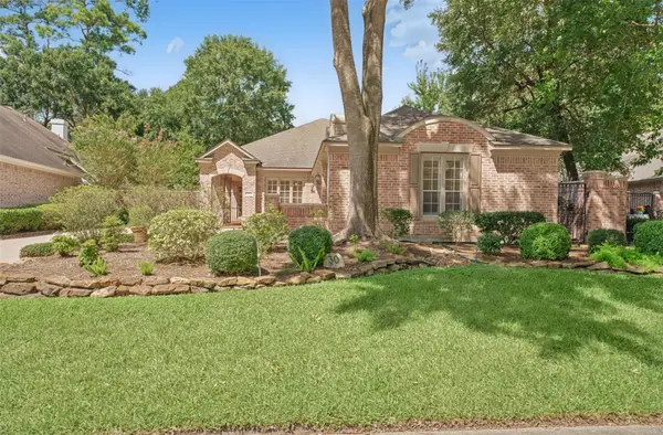 30 N Castlegreen Circle, The Woodlands, TX 77381