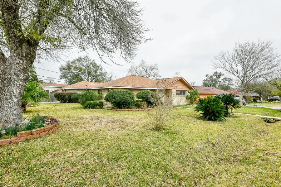 901 Redondo Drive, Houston, TX 77015 - Image #3