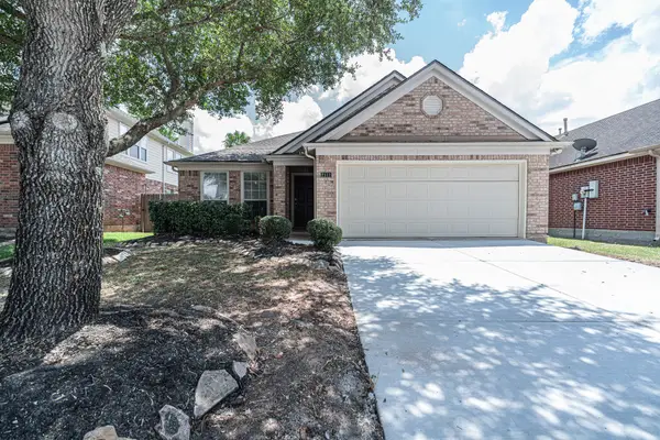 2111 Sailwind Drive, Pearland, TX 77584
