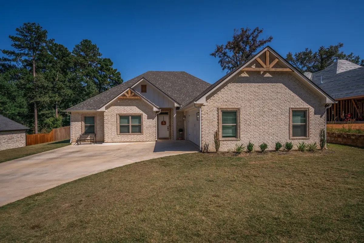 215 Millridge, White Oak, TX 75693 - #1