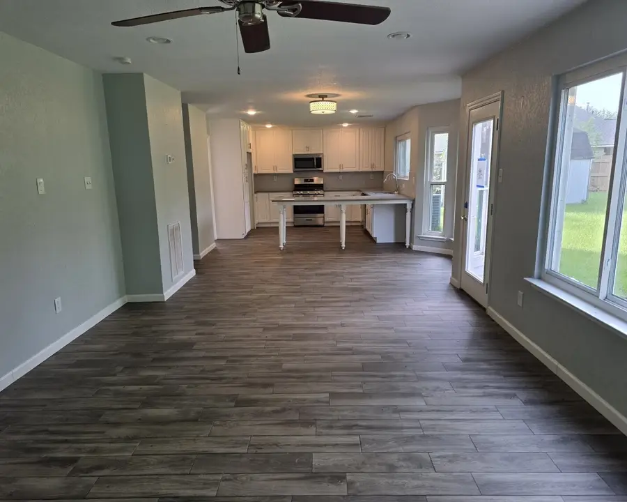 129 Corral Court, Angleton, TX 77515 - #3