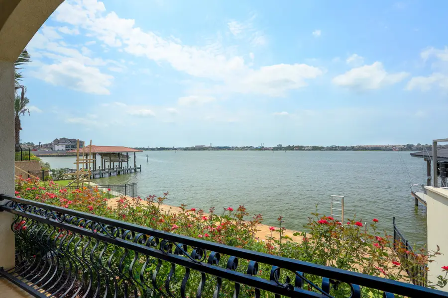 2466 Beacon Circle, League City, TX 77573 - Image #2