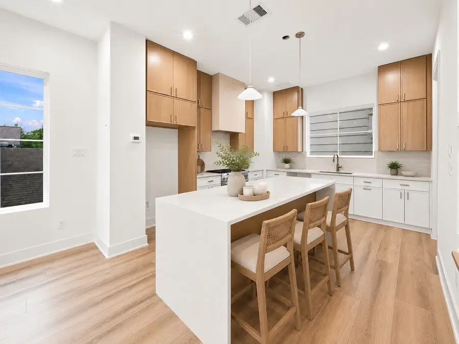 1107 E 24th Street, Houston, TX 77009 - #3