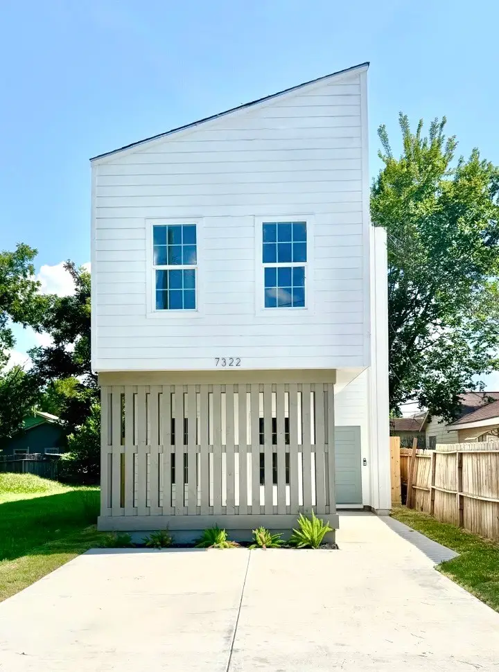 7322 Laredo Street, Houston, TX 77020 - #1