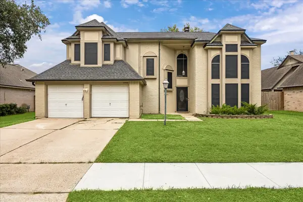 2915 Tower Bridge Court, Pearland, TX 77581