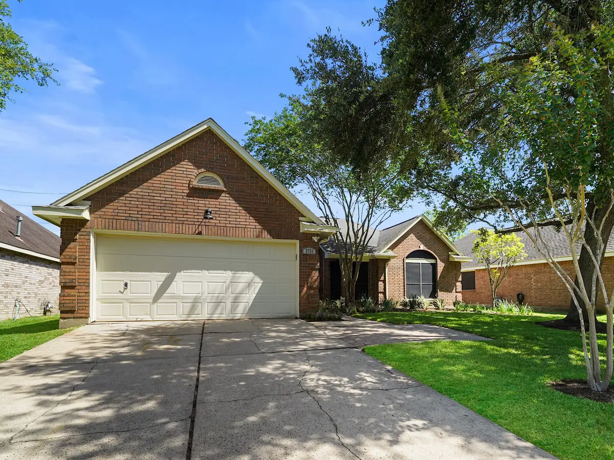 2711 N Peach Hollow Circle, Pearland, TX 77584 - #1