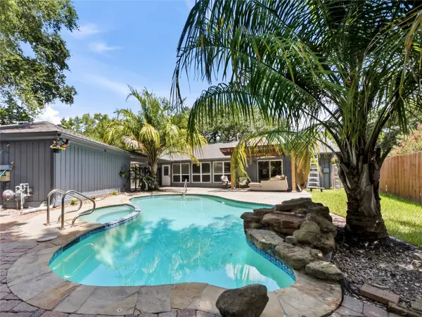 4118 Long Grove Drive, Seabrook, TX 77586