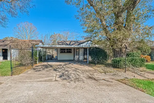 4905 Brinkley Street, Houston, TX 77033