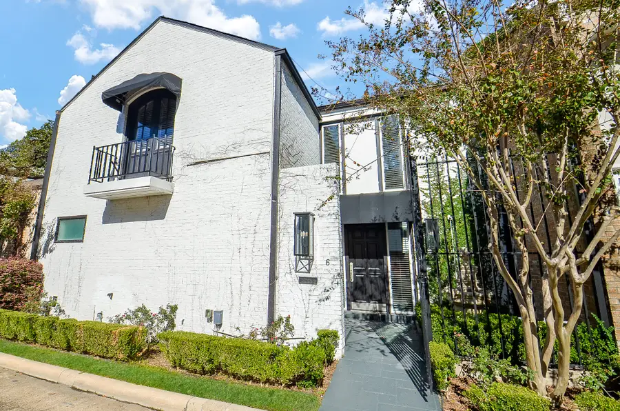 6 River Hollow Lane, Houston, TX 77027 - #2
