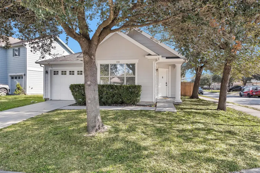 310 Remington Creek Drive, Houston, TX 77073 - Image #2