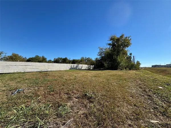 3002 Airport Boulevard, Houston, TX 77051