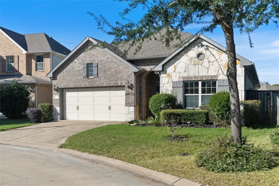 176 Castlegate Lane, Houston, TX 77065 - Image #2