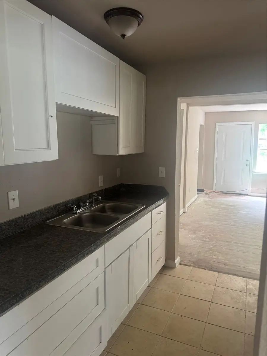 348 Garland Street, Beaumont, TX 77705 - #2