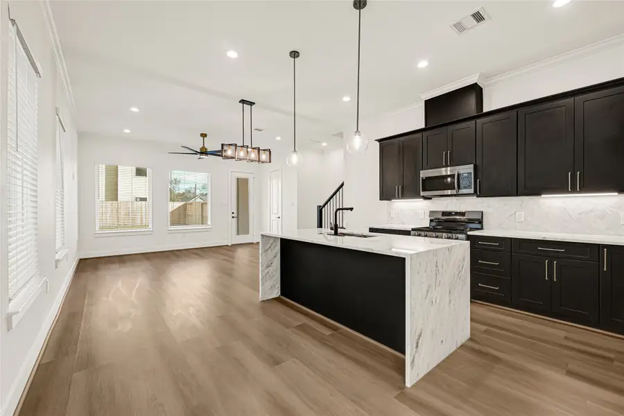 7944 Dyer Street, Houston, TX 77088 - Image #2