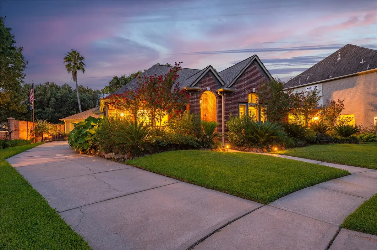 2025 Sandy Coast Circle, League City, TX 77573 - #1