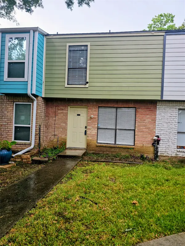 2425 Miramar Court #2425, Seabrook, TX 77586