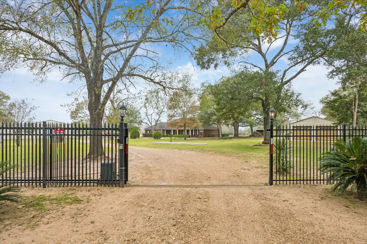 324 Howard Street, Sealy, TX 77474 - Image #1