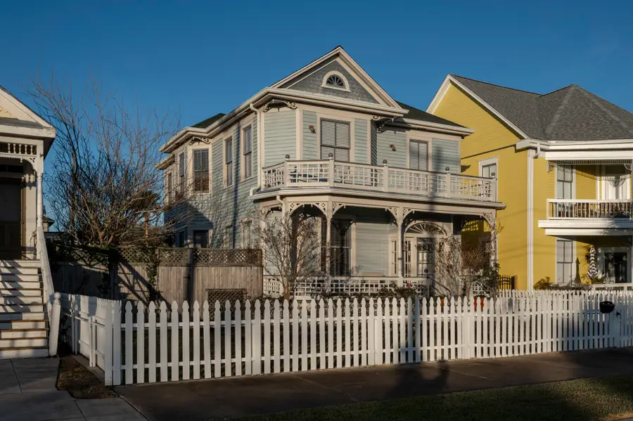 1515 24th Street, Galveston, TX 77550 - Image #2